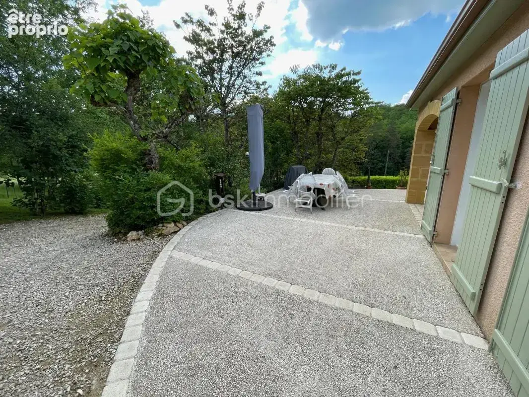 Maison sur sous-sol complet rénovée avec soins sur 3532 m² de terrain non clos - photo 19
