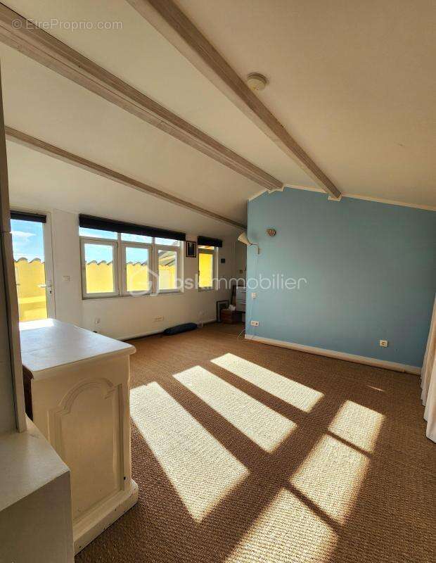 Appartement à CADENET