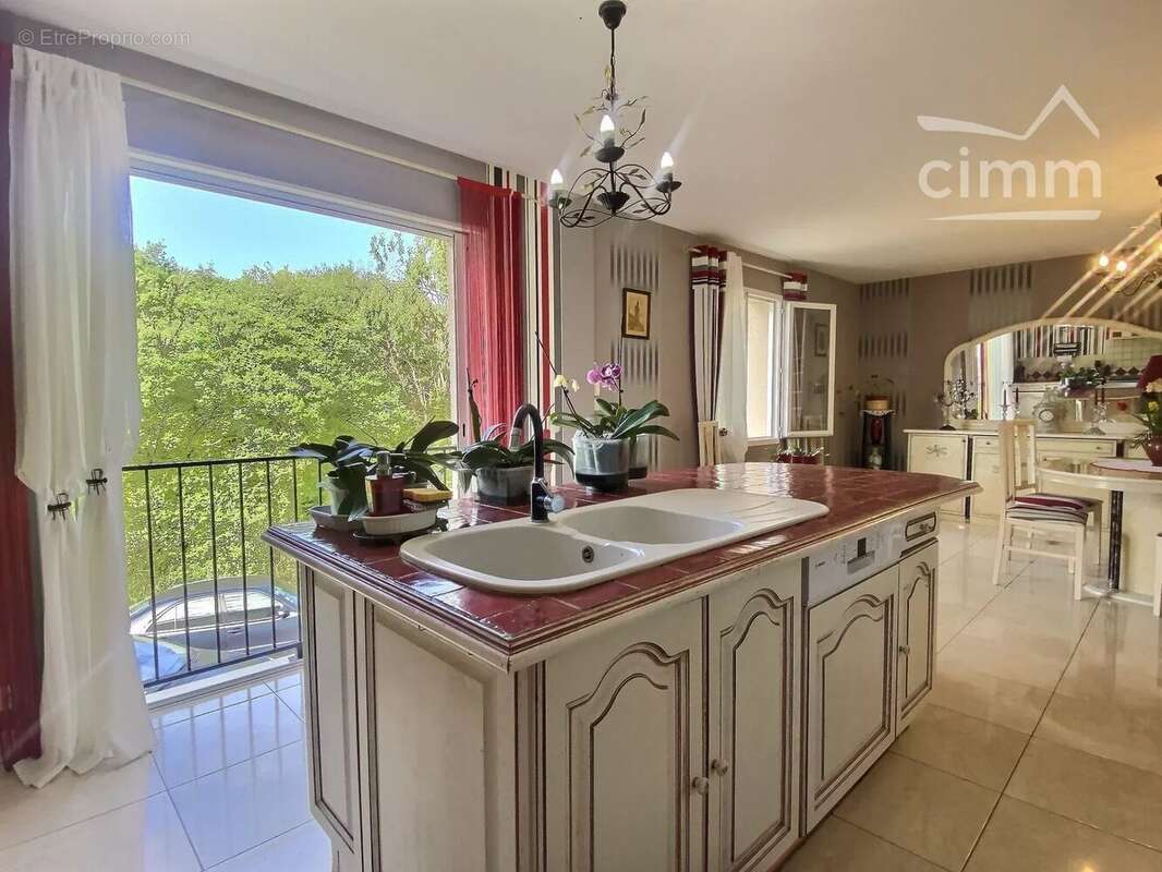 Maison à CHAUMONT-SUR-LOIRE