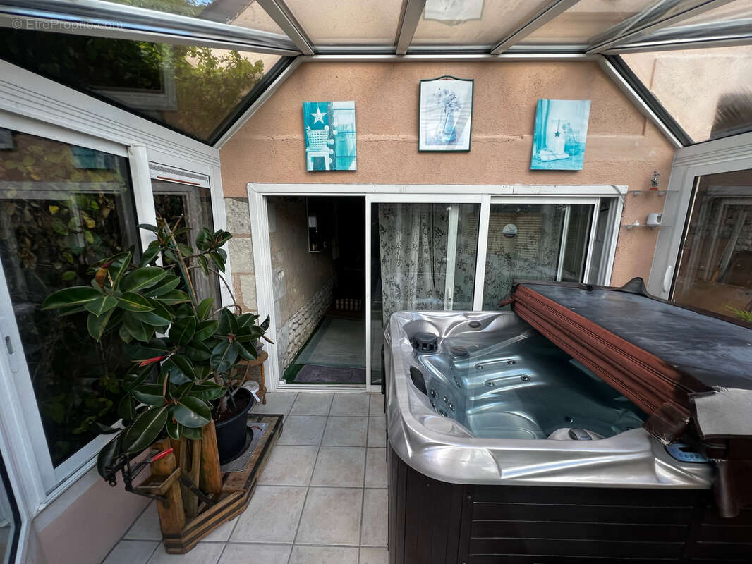 PROPRIÉTÉ de 300m2 hab et DEPENDANCES dans PARC 2550m2 - photo 31