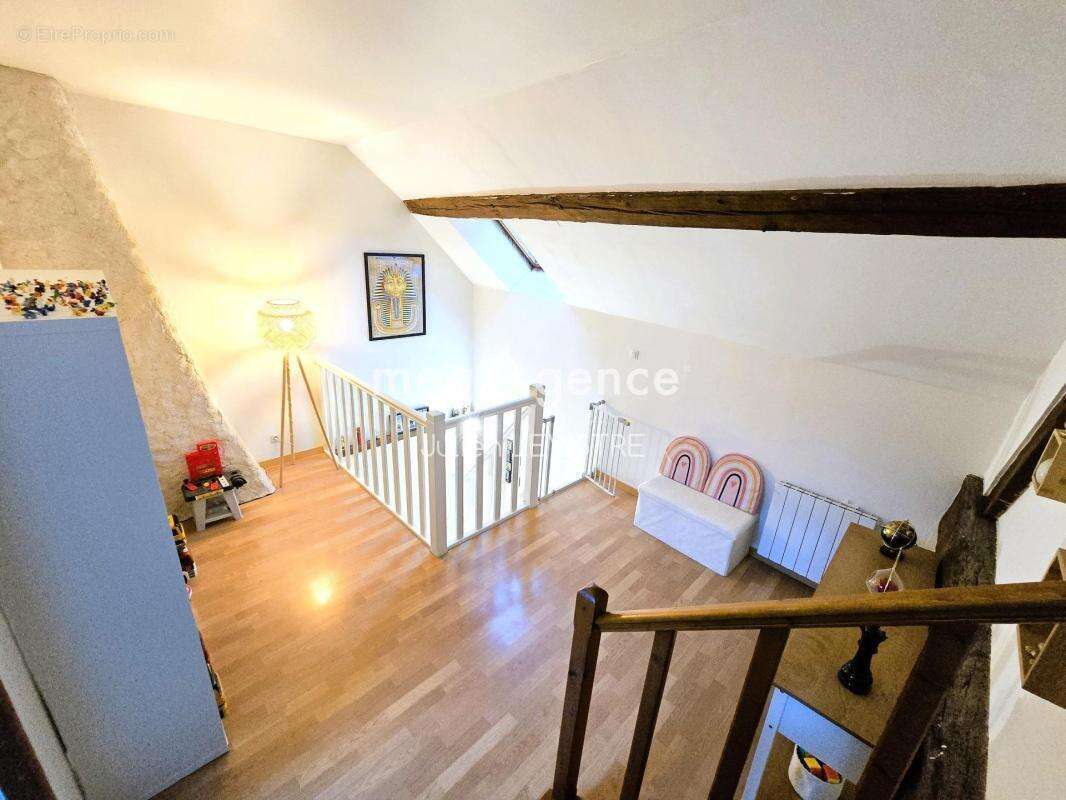 Maison de 4 pièces de 102m² - photo 9