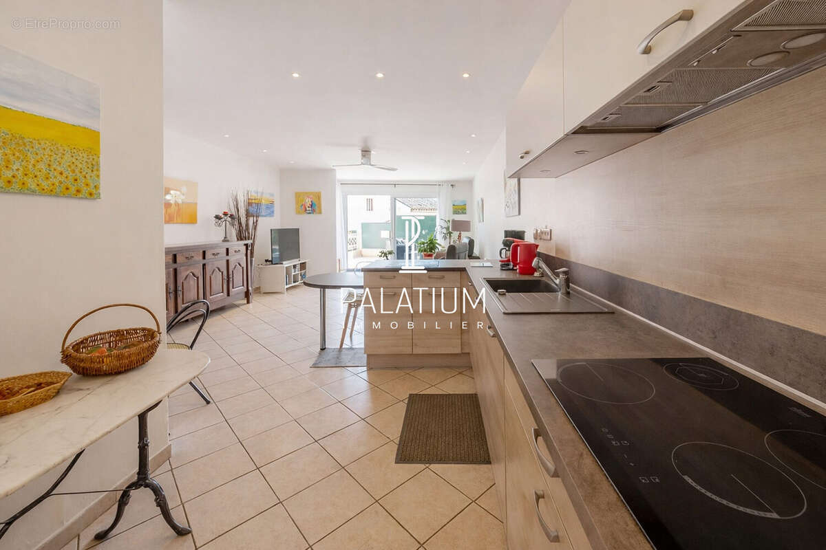 Appartement à GREOUX-LES-BAINS