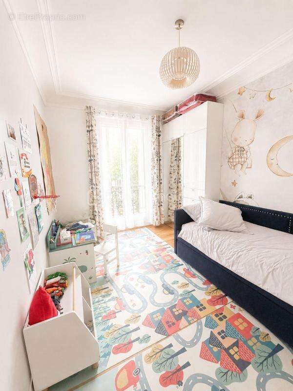 Appartement à PARIS-11E