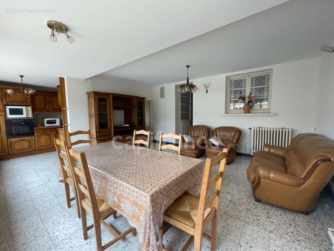 Maison de 117m2 - 3 chambres - 2 cours extérieures - proche des commerces à pieds à TONNEINS - photo 2