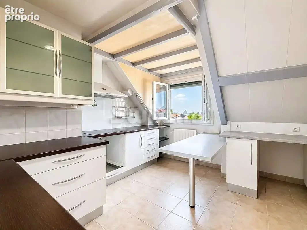 Decines - maison de charme – 261 m² habitables – terrain de 681 m² - photo 10