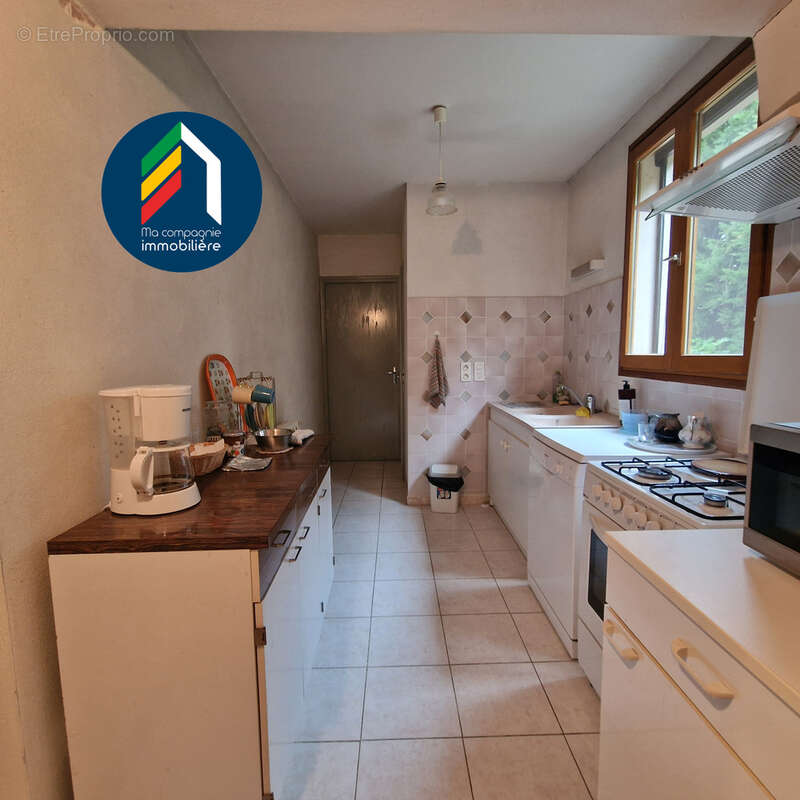 Maison à SAINT-GERVAIS-SUR-ROUBION