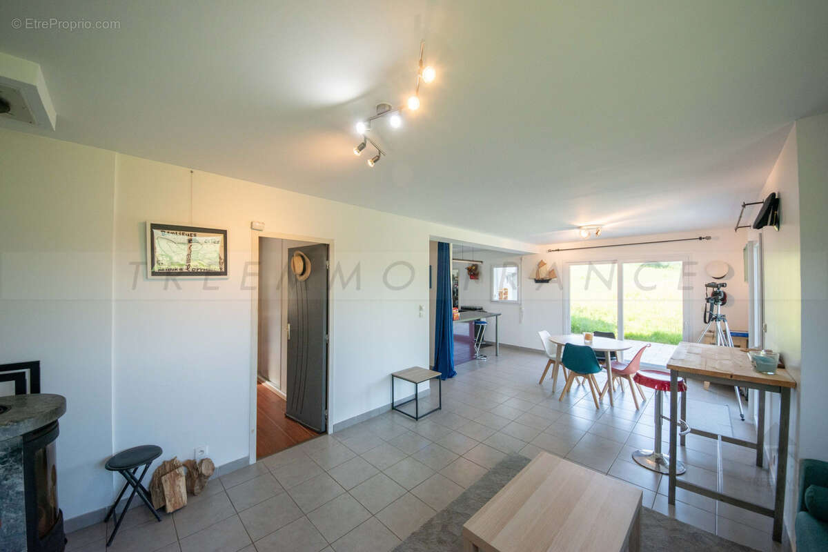A vendre - crozon - tres belle maison de 91 m2 - 3 chambres - terrain de 1700 m2 - belle vue mer - photo 2