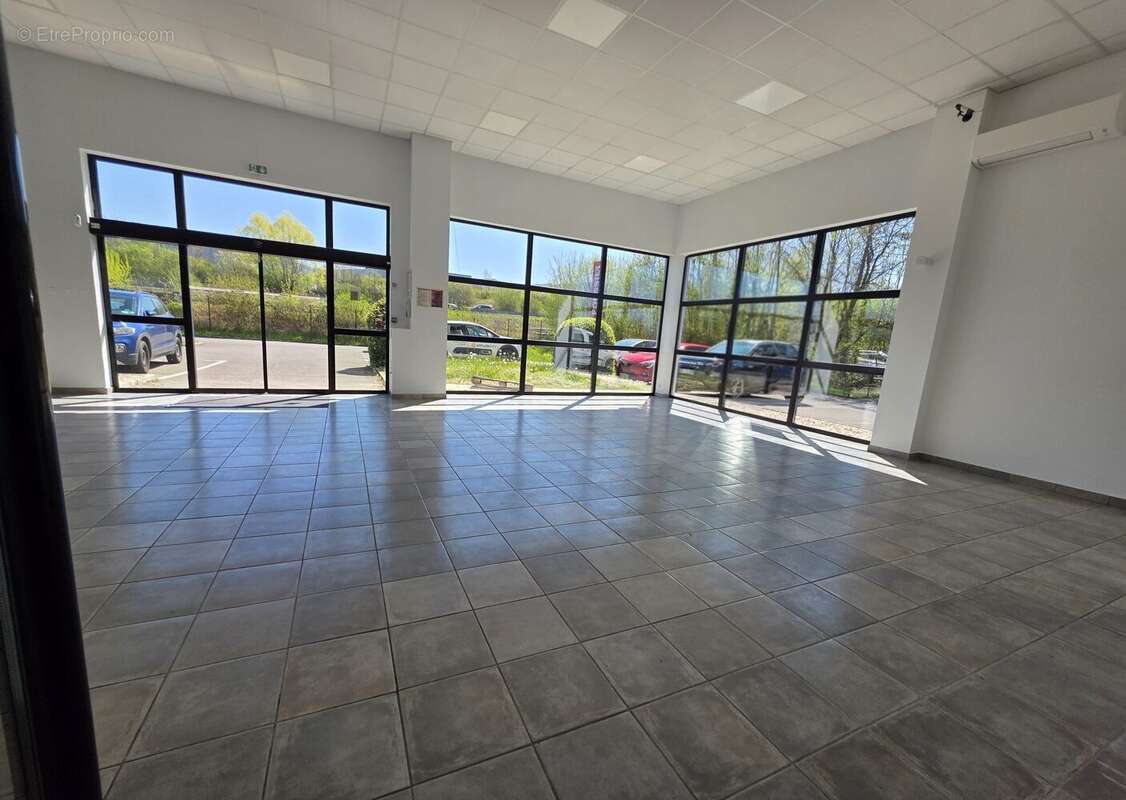 Commerce 178 m² à Quintal  - photo 6