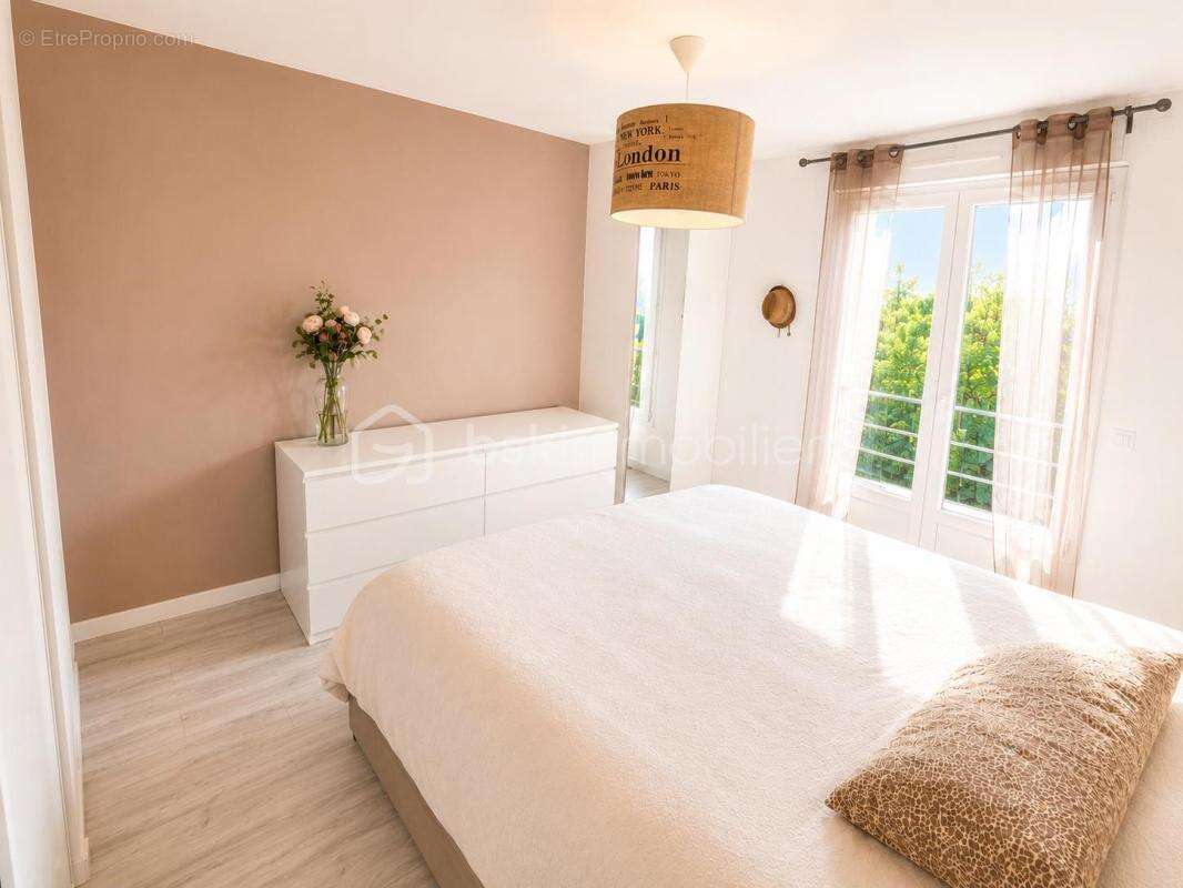 Appartement à LIVRY-GARGAN