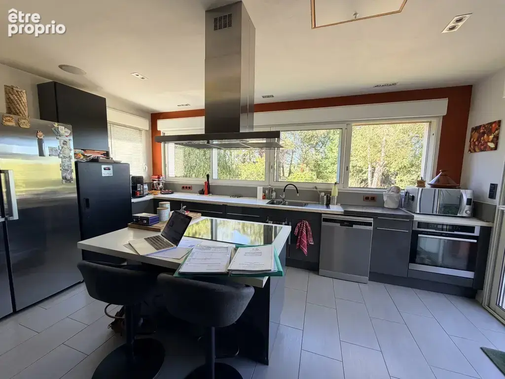 Maison années 70, 108 m2, au calme sur 2 000 m2 de jardin arboré, à 5 min de Chéroy - photo 5