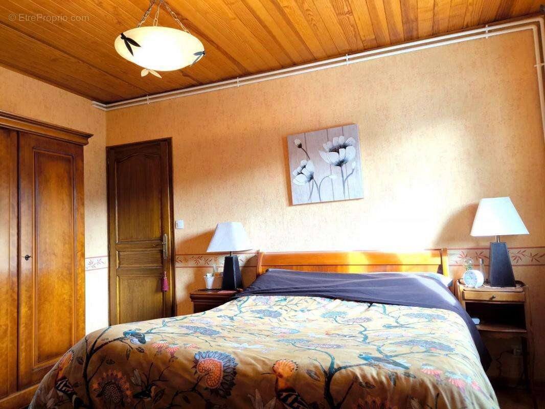 Maison à VETRAZ-MONTHOUX