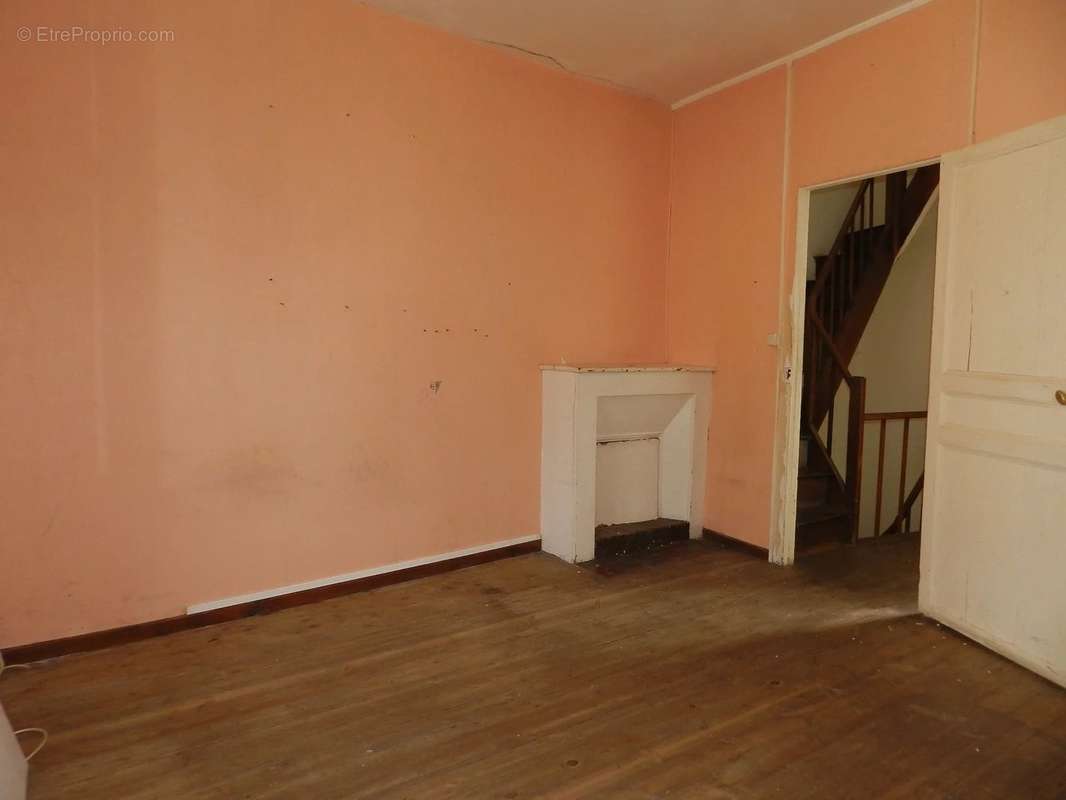 Maison à SAINT-PIERRE-SUR-DIVES