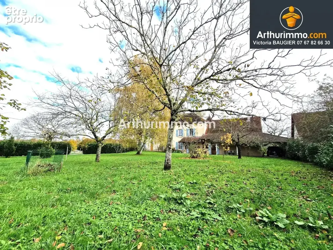 SAVIGNY-EN-REVERMONT (71), à vendre maison en pierres de prestige, 252 m², parc clos et arboré de 2 409 m². - photo 27