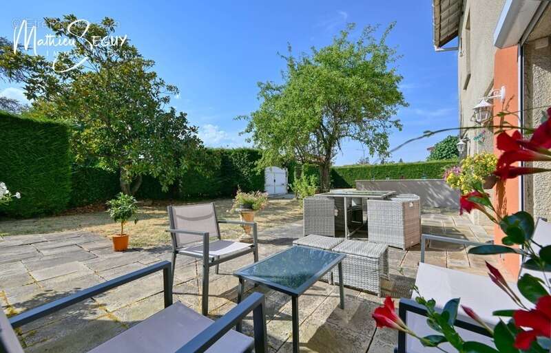 Maison à vendre 6 pièces SAINT ANDRE LE PUY avec grand terrain (42) - photo 4