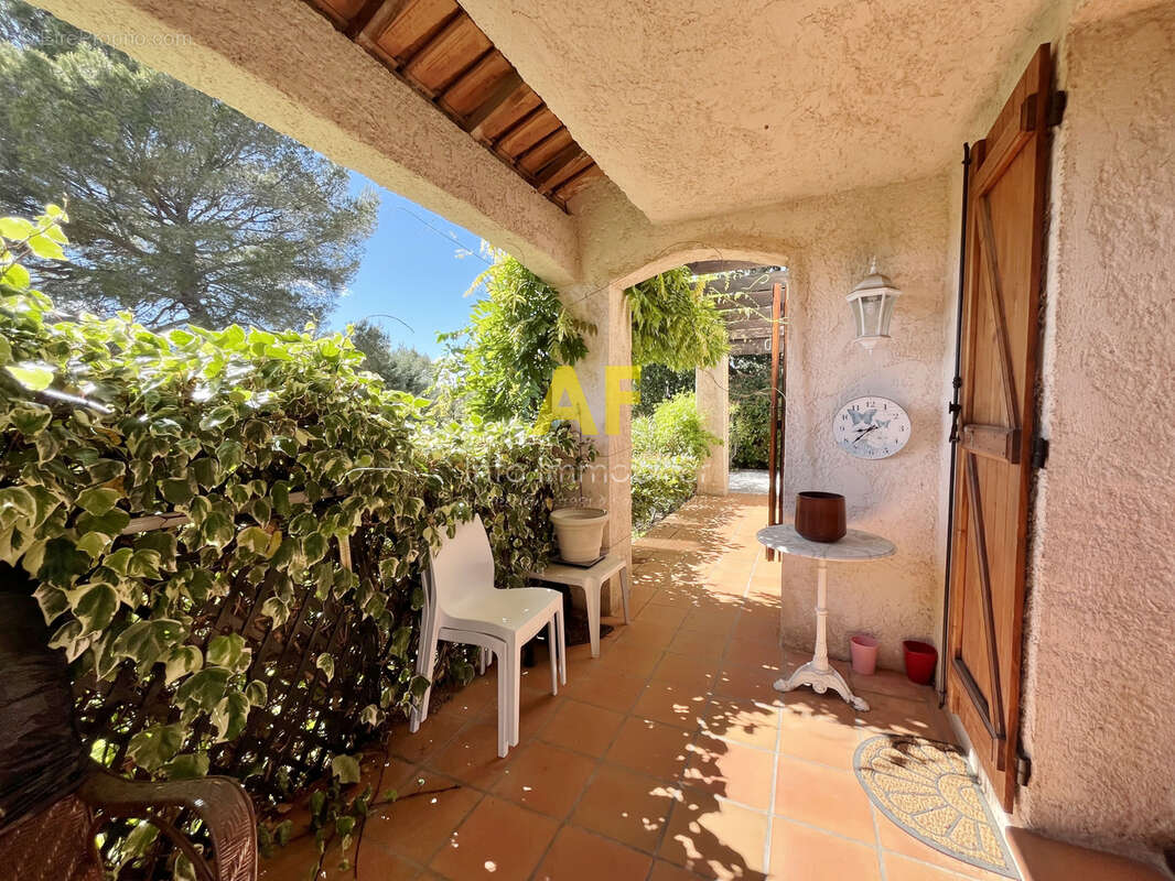 Maison à FREJUS