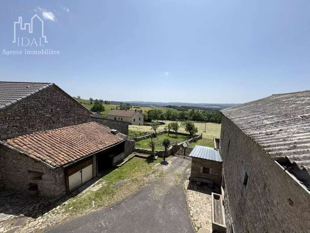 Maison à SAINT-LEGER-DU-MALZIEU
