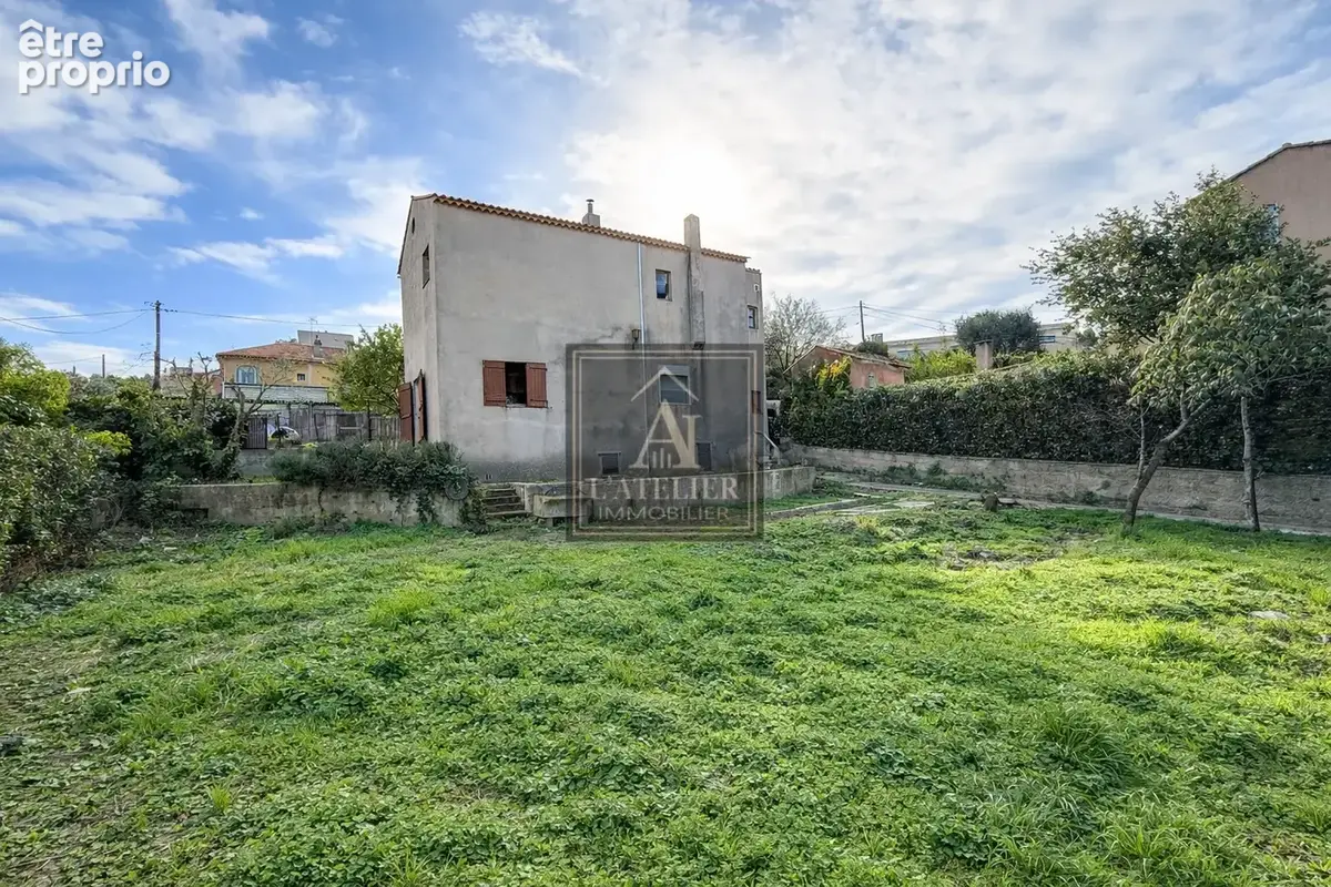 Maison de 120 m2 à rénover avec annexe de 40 m2 et garage de 25 m2 sur une parcelle de 810 m2 - photo 3