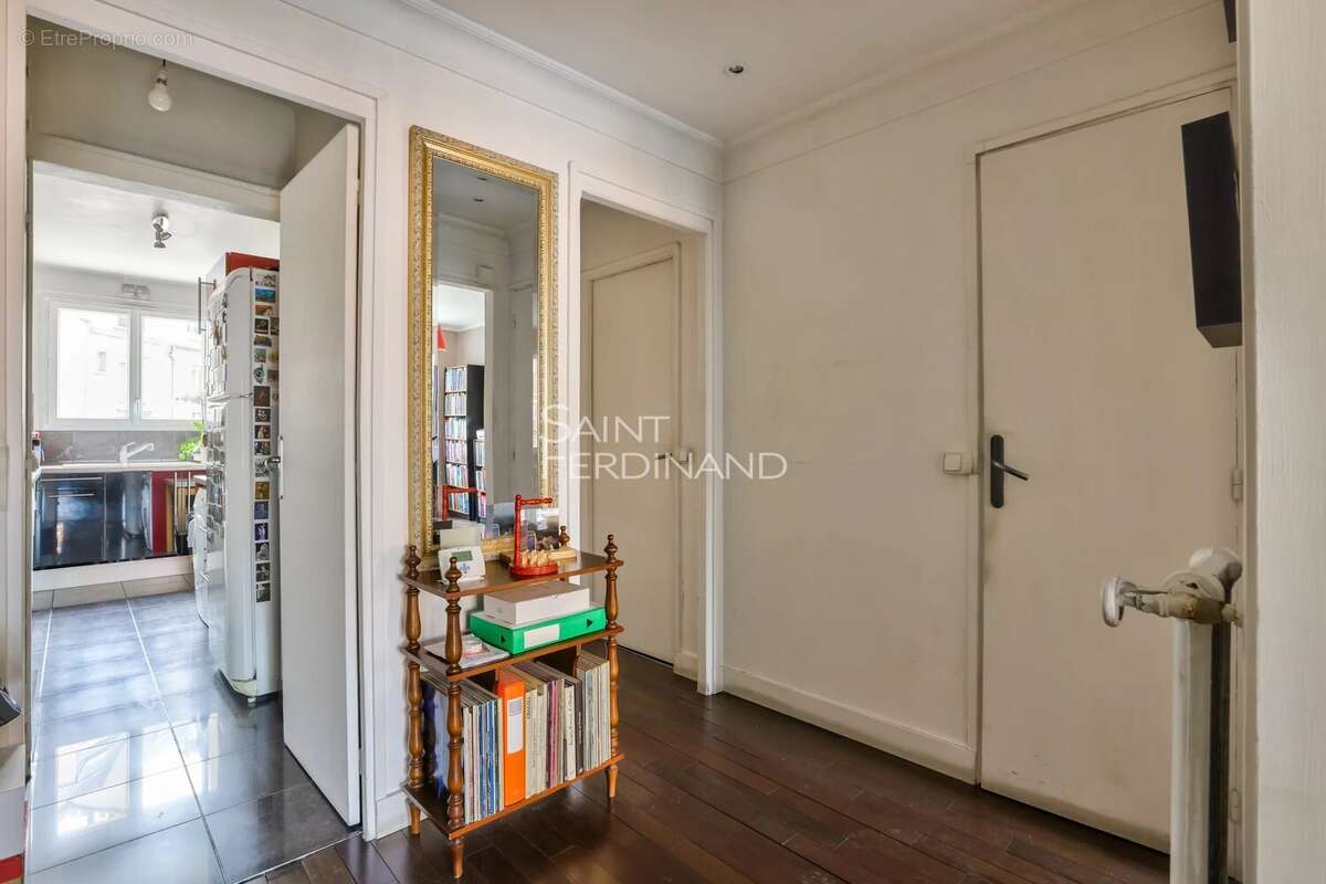 Appartement à PARIS-17E