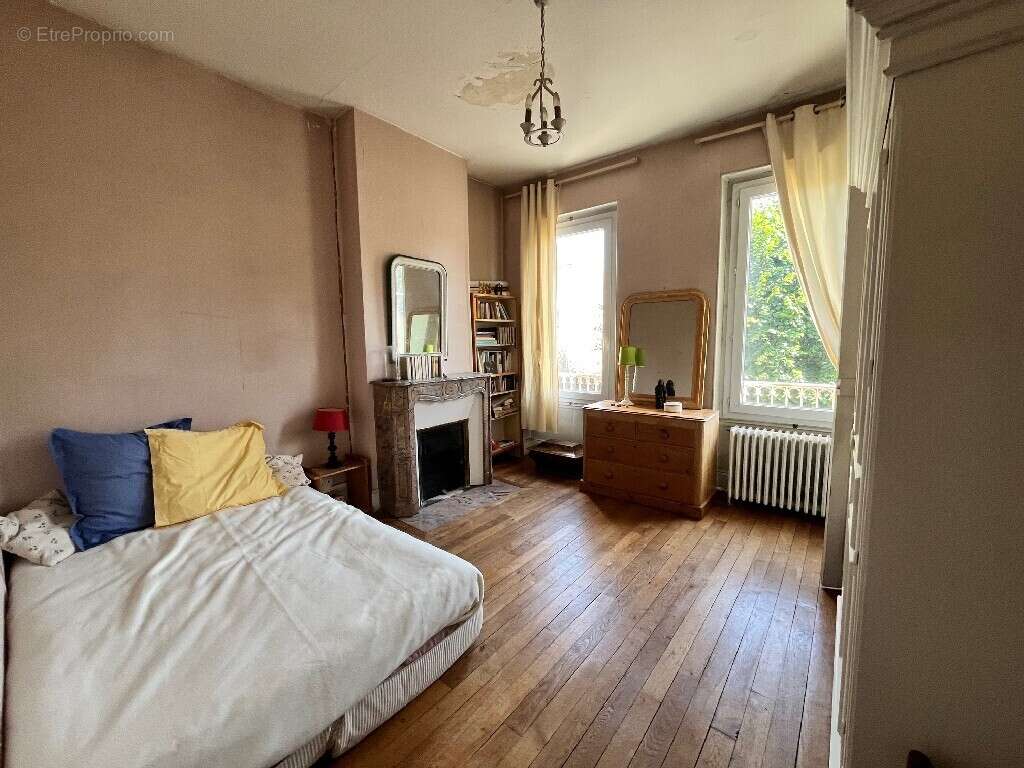 Maison 193 m² à Orleans  - photo 8