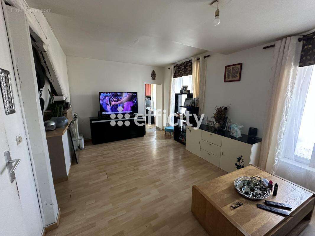 Appartement à COULOMMIERS