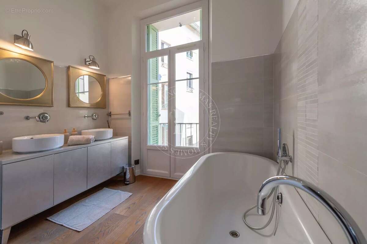 Appartement à BEAULIEU-SUR-MER