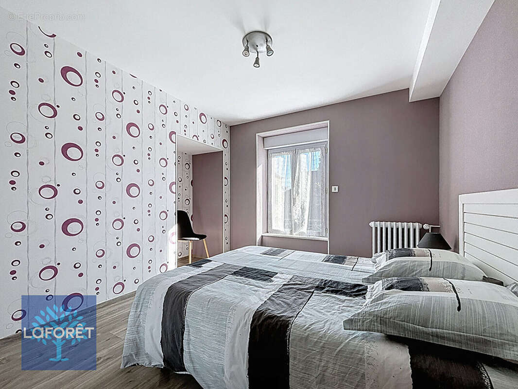 Maison à LA BAZOUGE-DU-DESERT