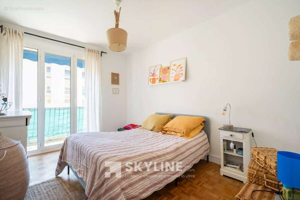 Appartement à MARSEILLE-5E