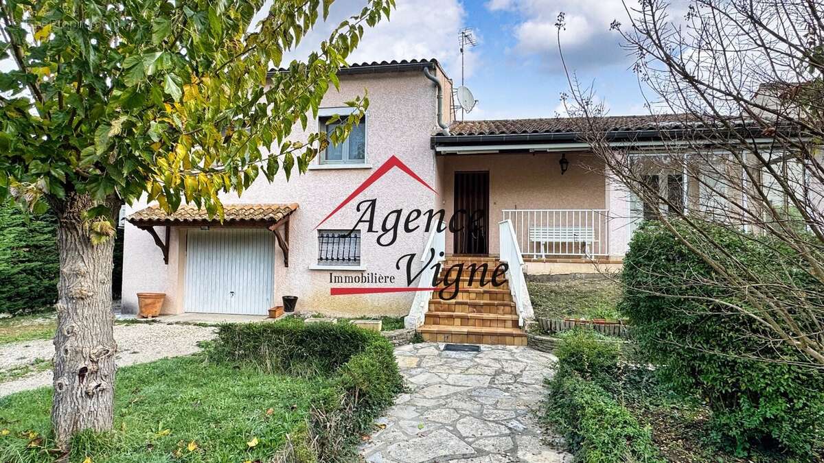 Maison à SAINT-JULIEN-LES-ROSIERS