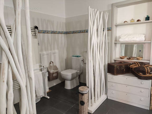 Maison à CASTELNAU-MONTRATIER