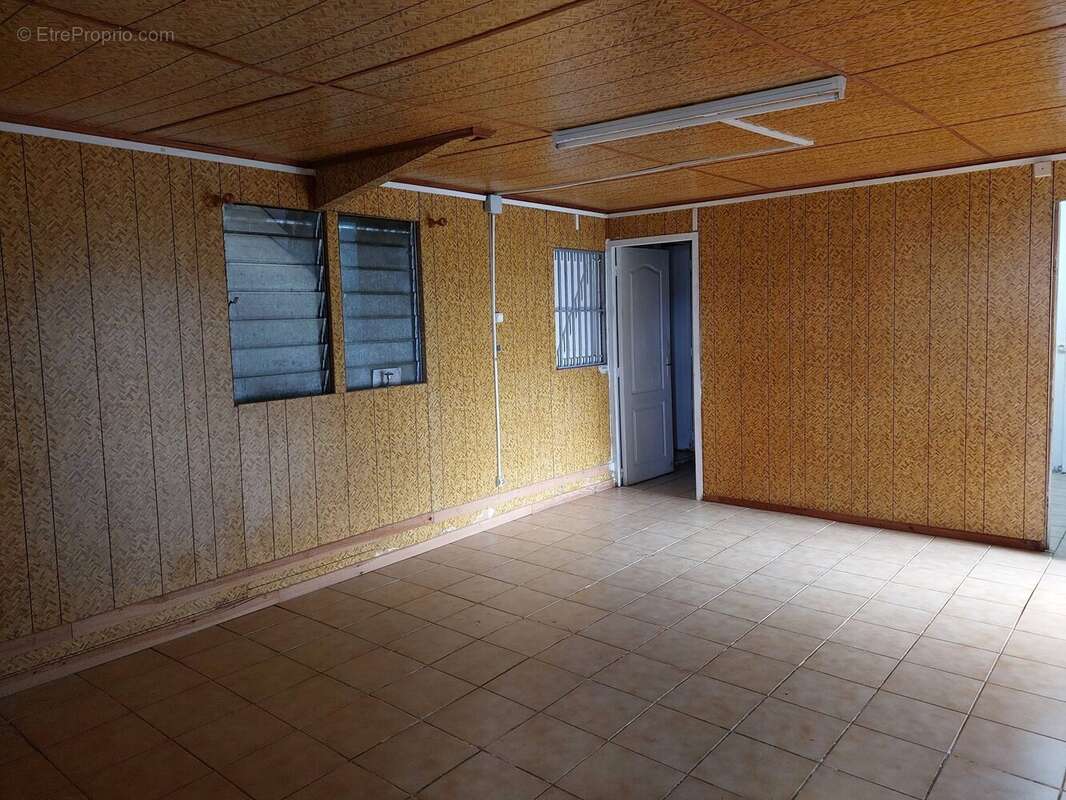 Maison 130 m² à Bras-Panon  - photo 4