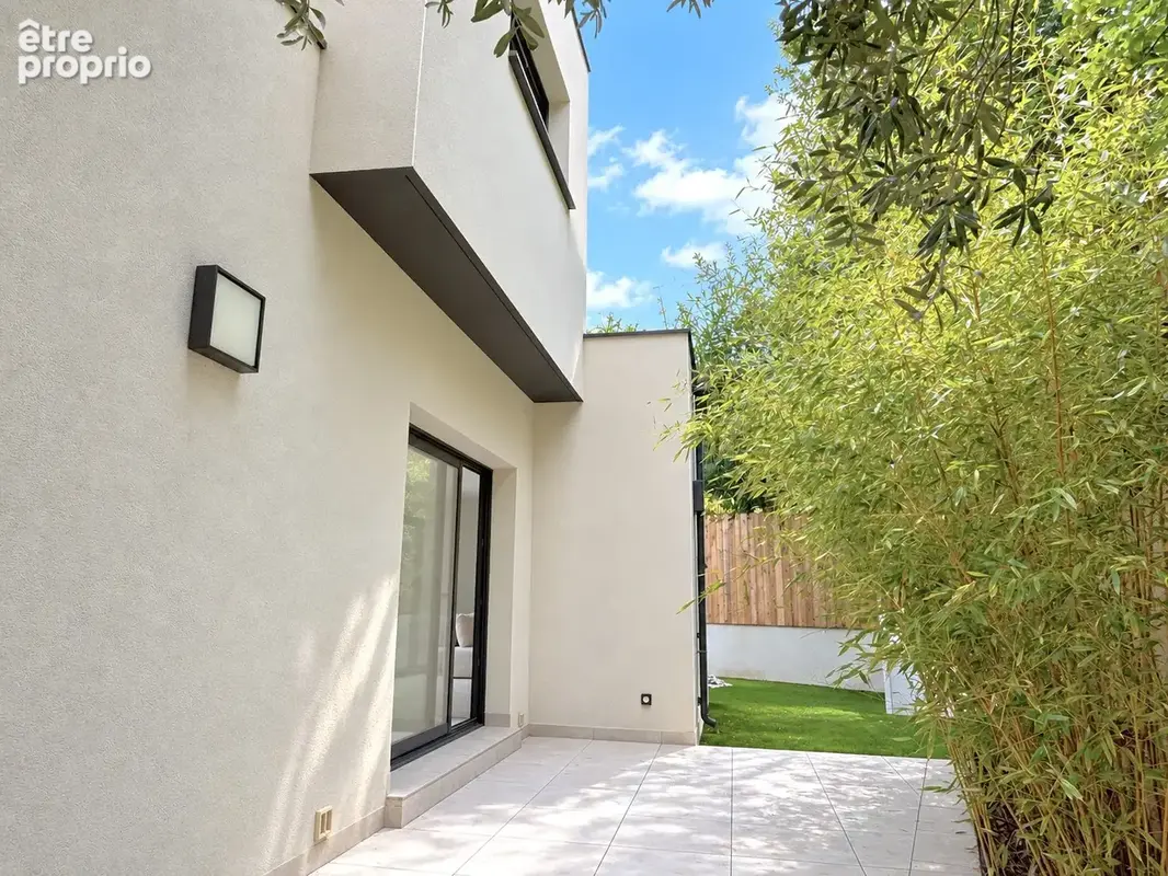 Une villa contemporaine avec piscine, en 4 faces, a perpignan sud - photo 3