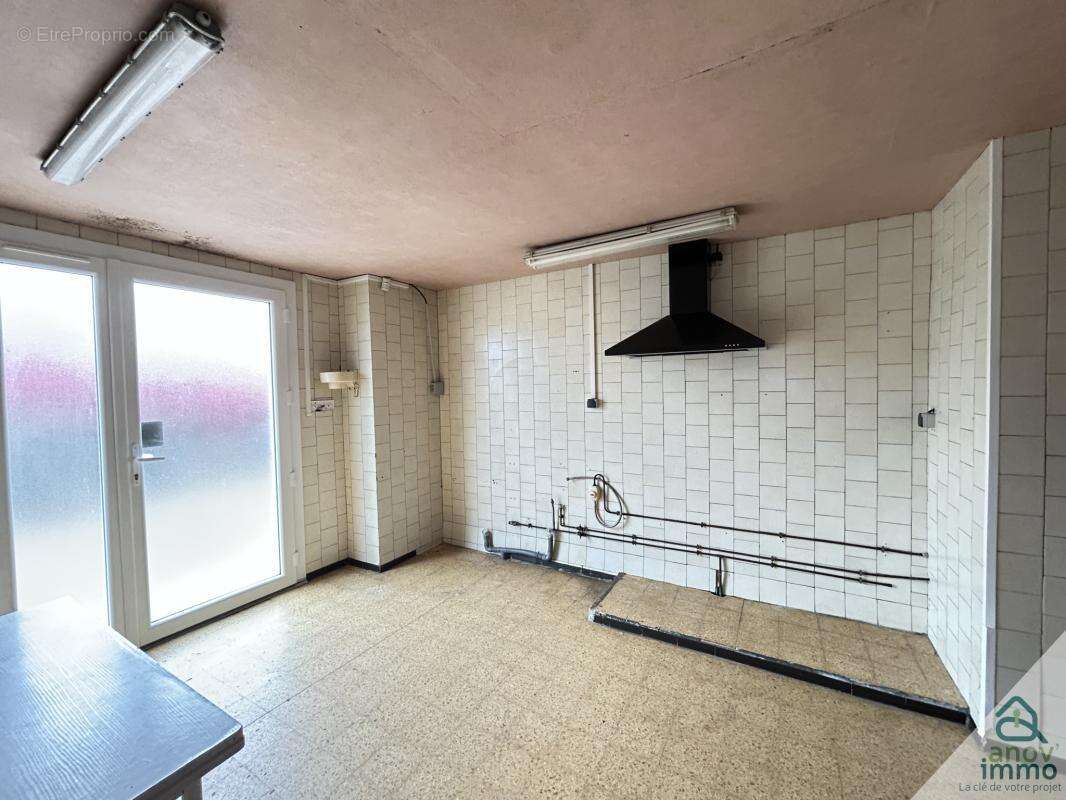 Commerce à VERDILLE