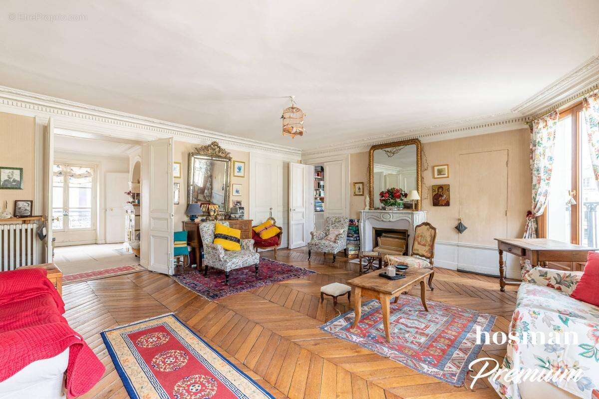 Appartement à PARIS-9E