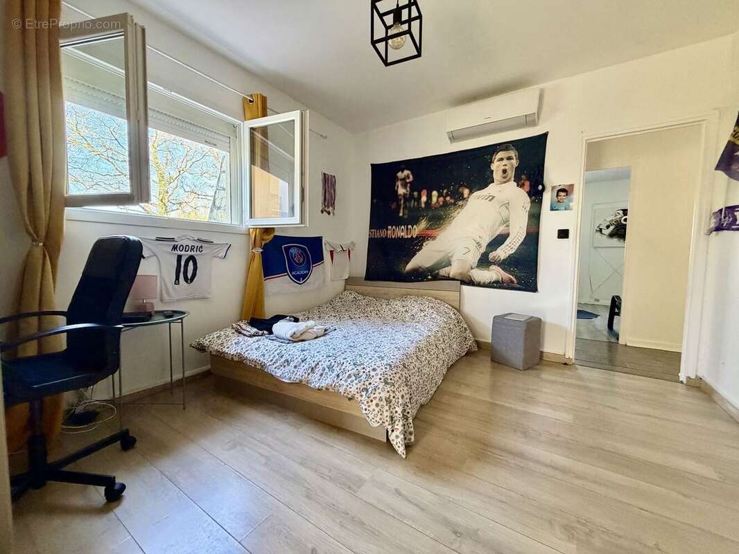 Maison à LA SALVETAT-SAINT-GILLES