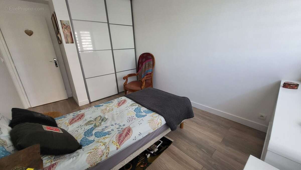 Appartement à LES CLAYES-SOUS-BOIS