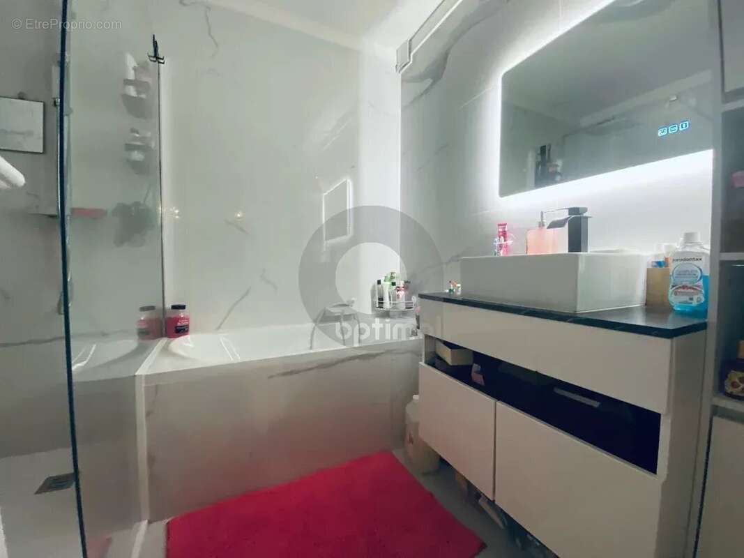 Appartement à ROQUEBRUNE-CAP-MARTIN