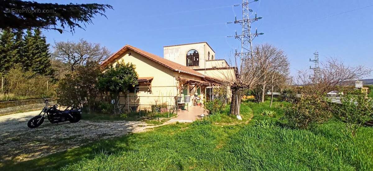 Ensemble immobilier - photo 3