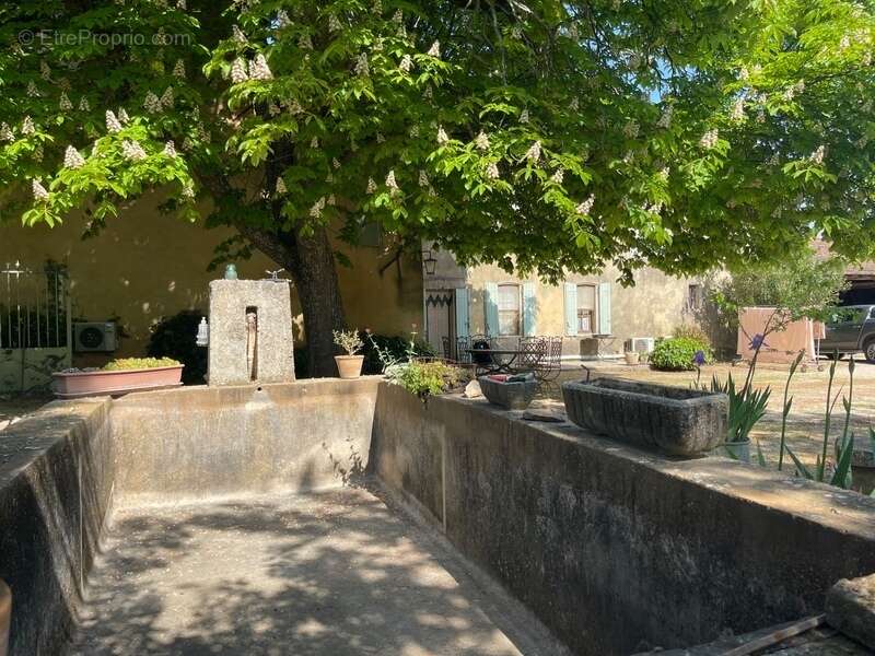Maison à ROUSSILLON