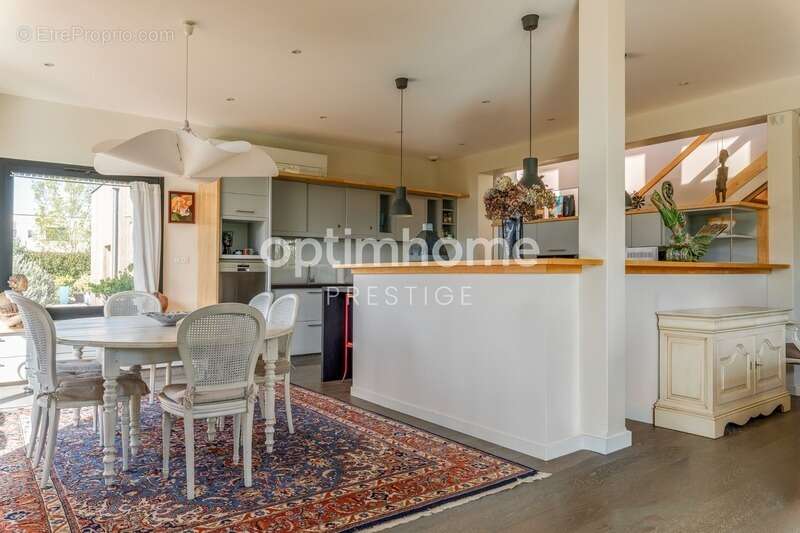 Maison à SAINT-CYR-SUR-LOIRE