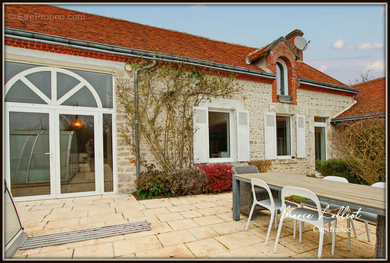 Propriété Pierres apparentes, 242m², 5 chambres, Dortoir enfant et mezzanine, Loiret, Piscine, Jacuzzi, Terrain de tennis, Garag - photo 31