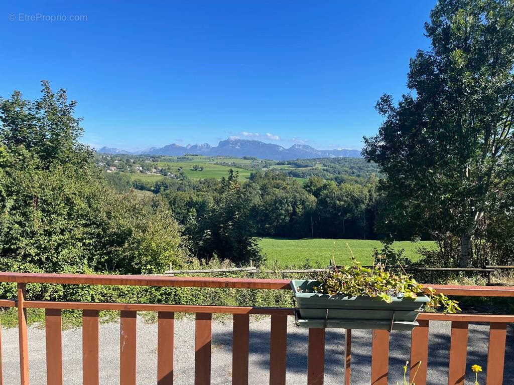 Maison à CRUSEILLES