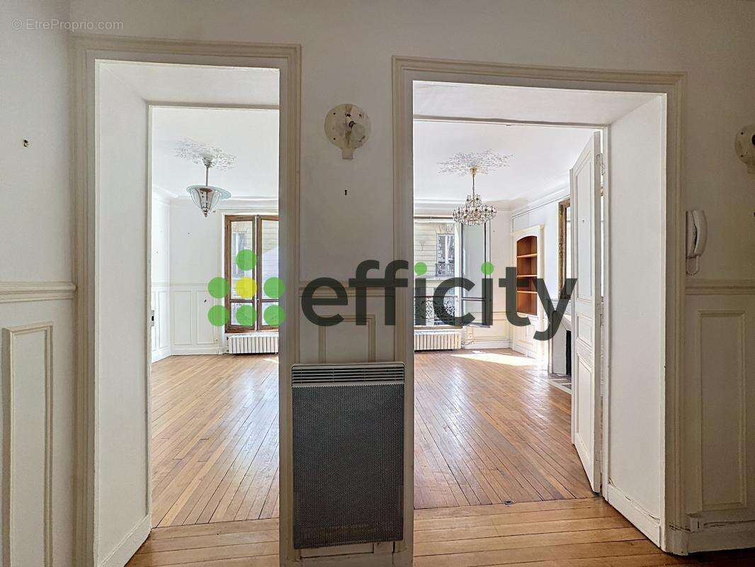 Appartement à PARIS-7E
