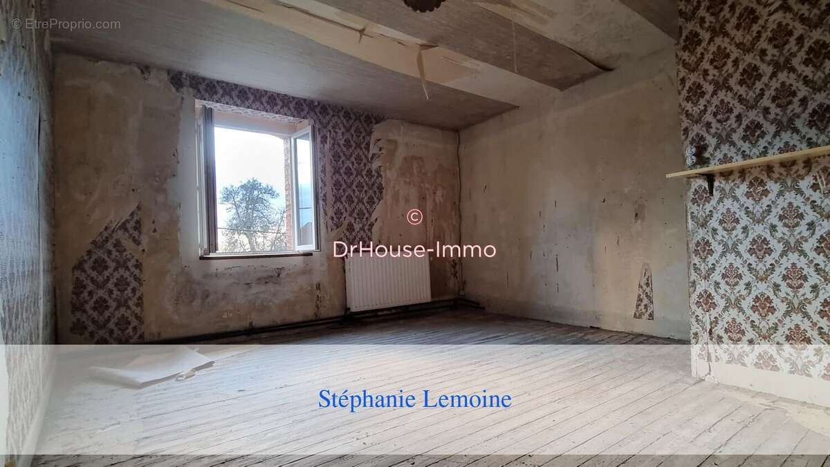 Maison 130 m² à La Foret-Du-Temple  - photo 7