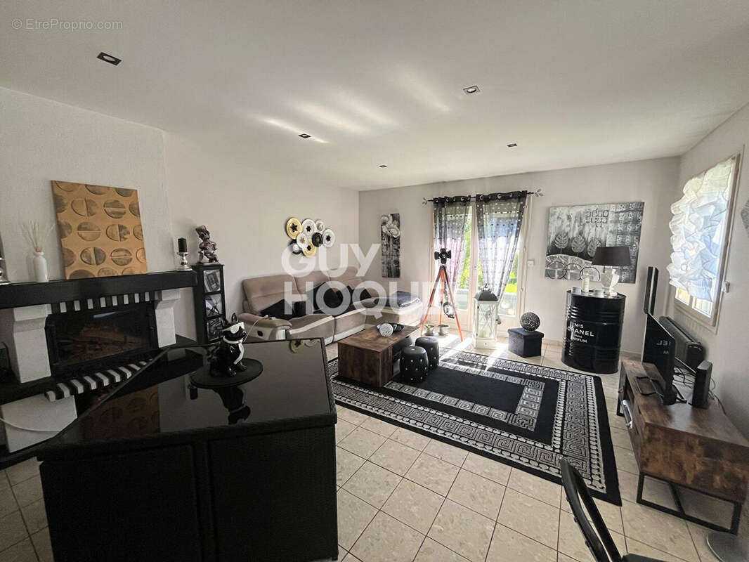 Maison à LACROIX-SAINT-OUEN