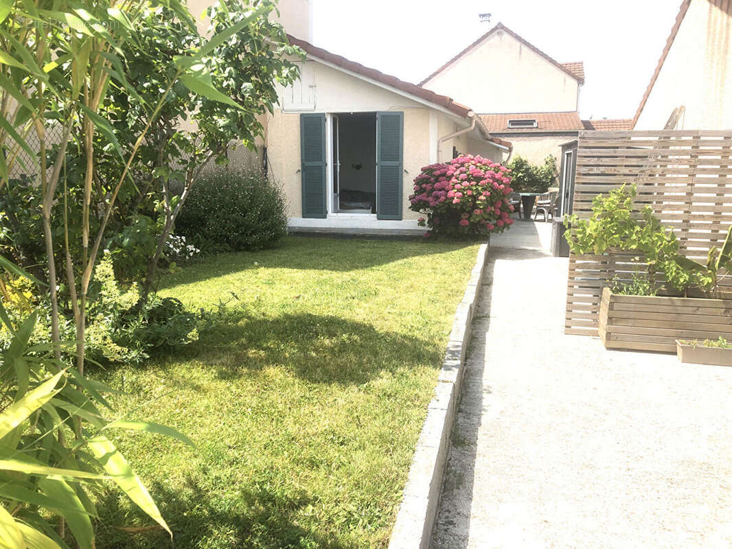 Maison à SAINT-BRICE-SOUS-FORET