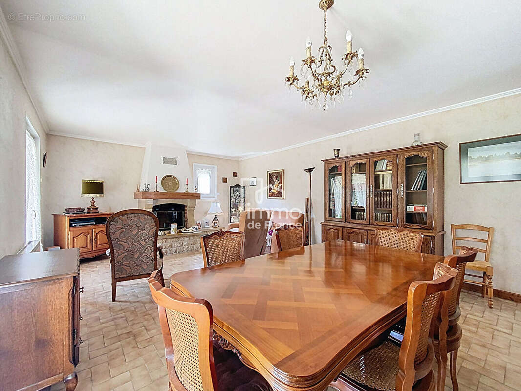 Maison à VILLARS-LES-DOMBES