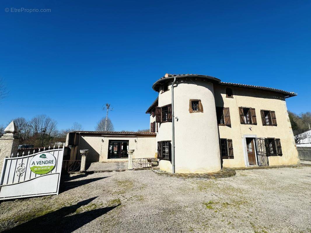 Maison à PRAT-BONREPAUX