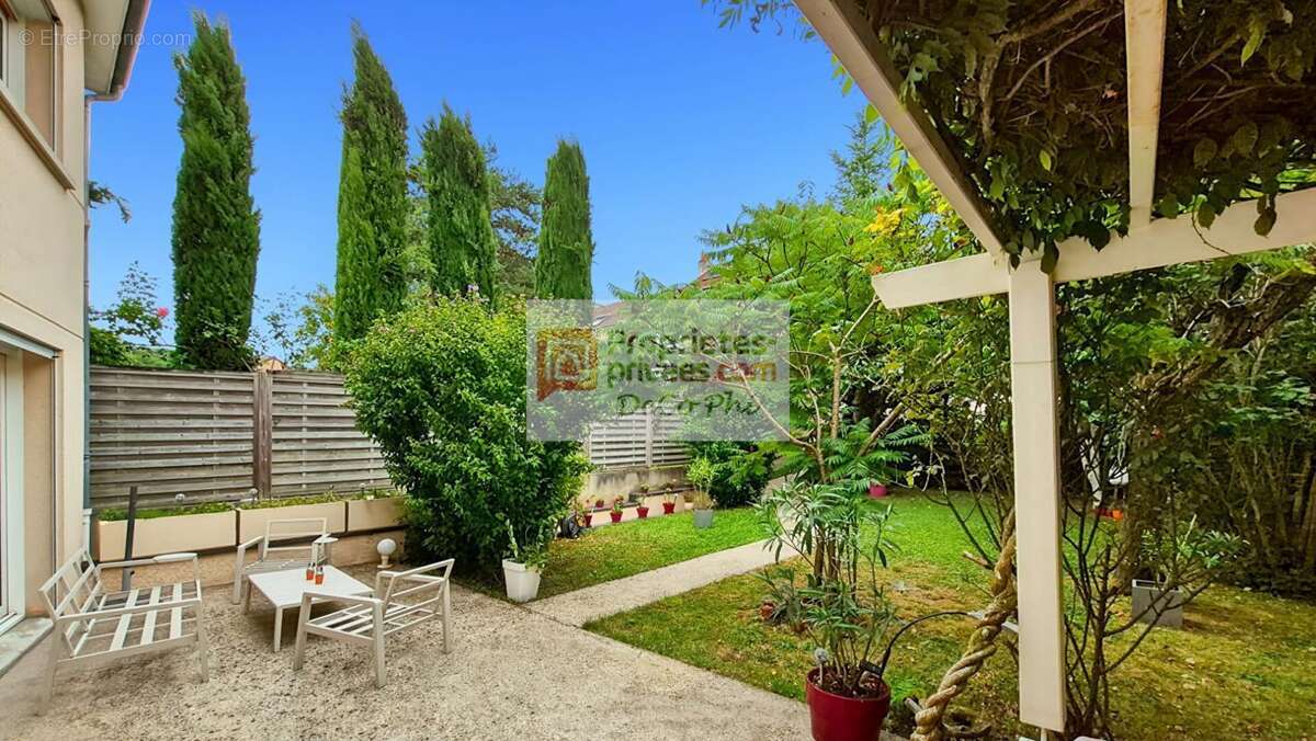 Maison bon état et calme 5 pièces 127 m2 Chaville  DPE 'C' - photo 5