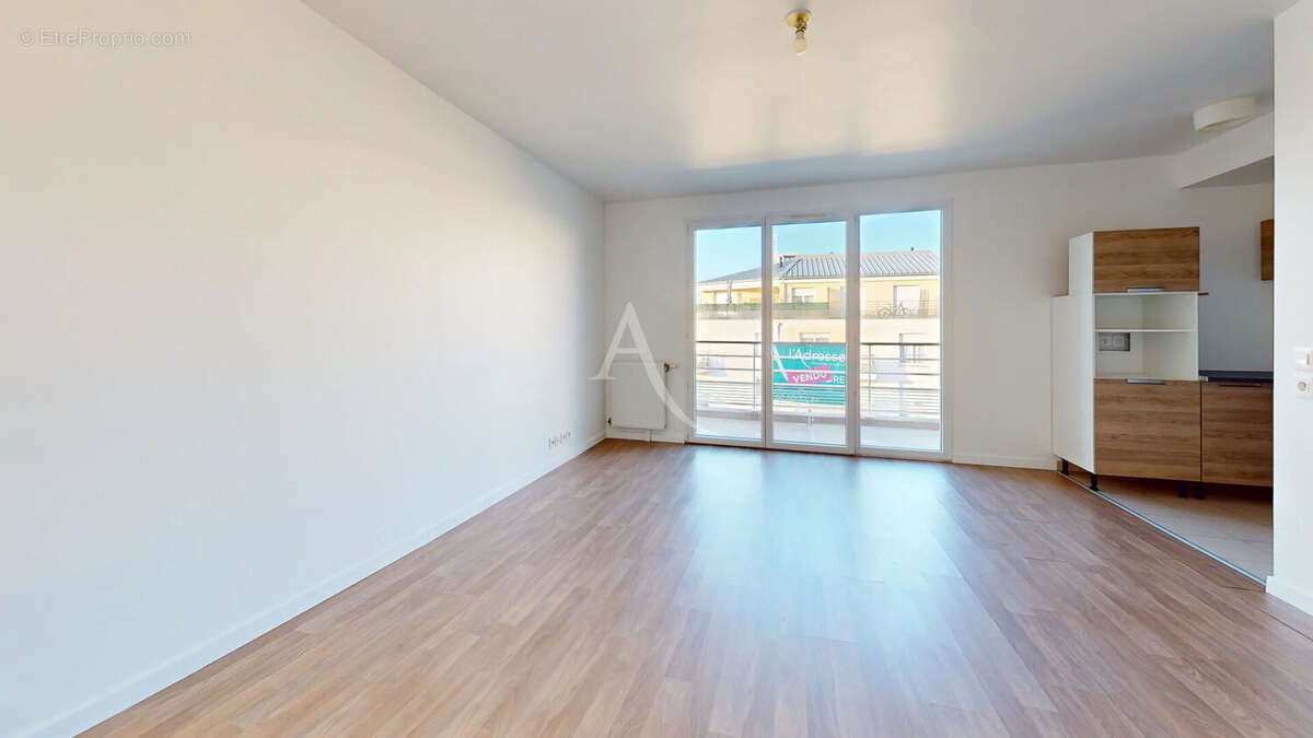 Appartement à CORBEIL-ESSONNES
