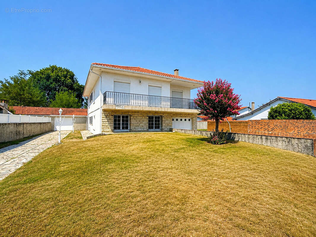Maison Villenave D Ornon 8 pièce(s) 217 m2 - photo 12